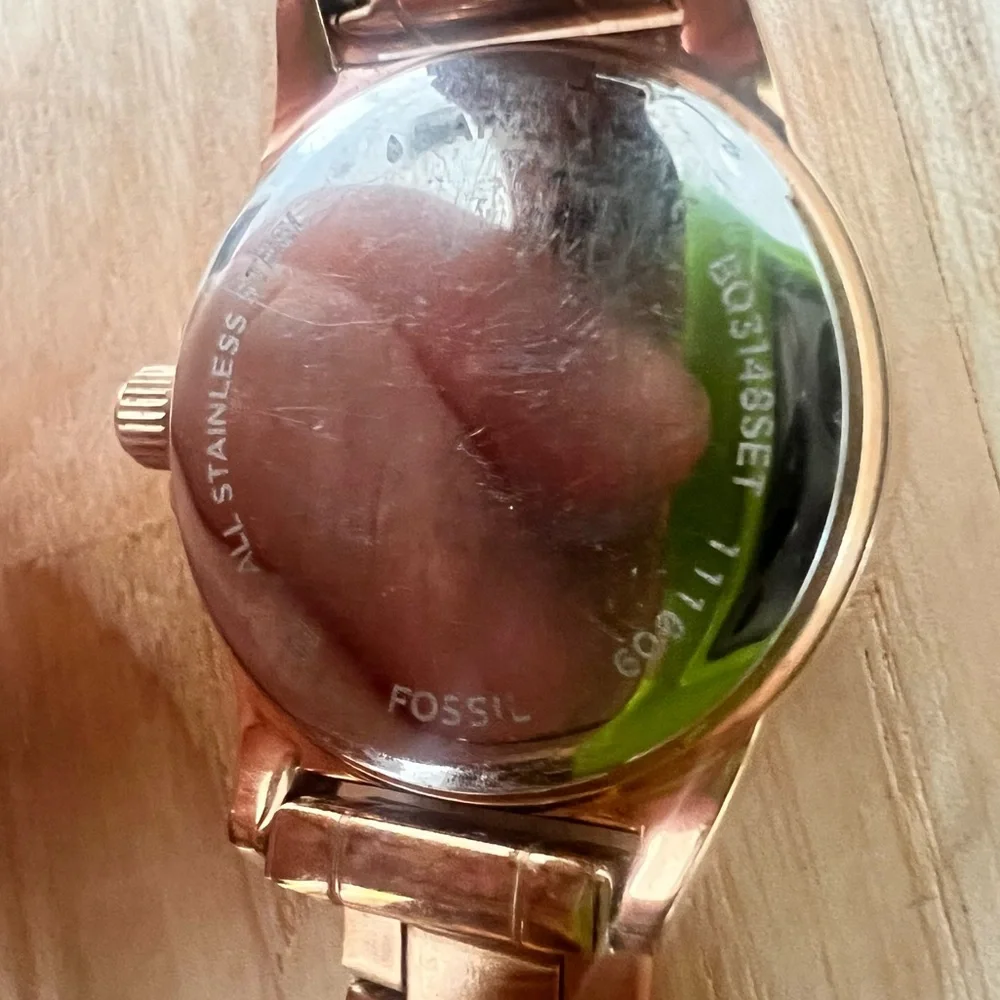 Fossil ladies rose gold tone dress watch NEW BATTERY